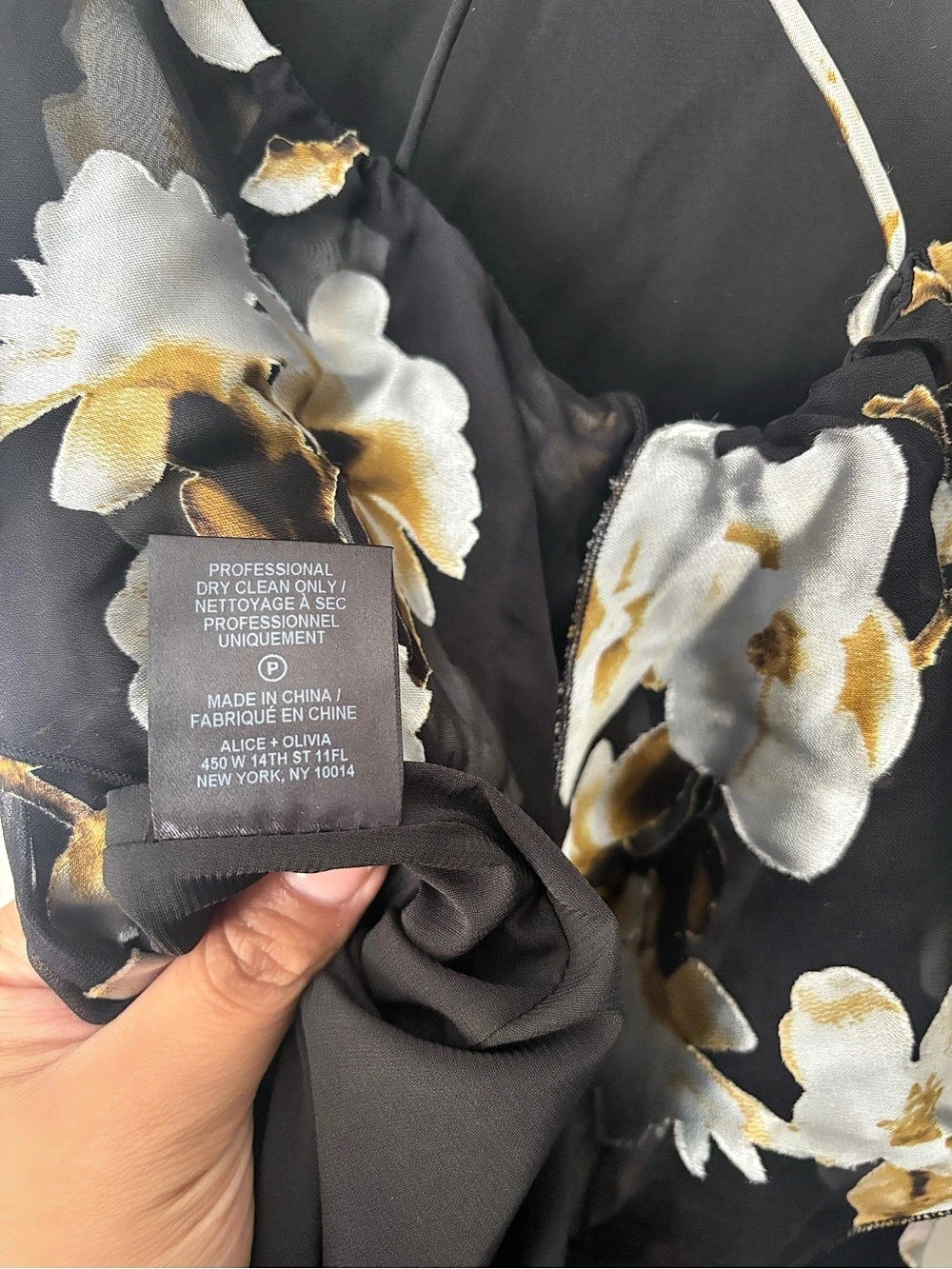 Alice + Olivia Floral Maxi Dress in Black & White Size 2 NWT - Picture 11 of 11